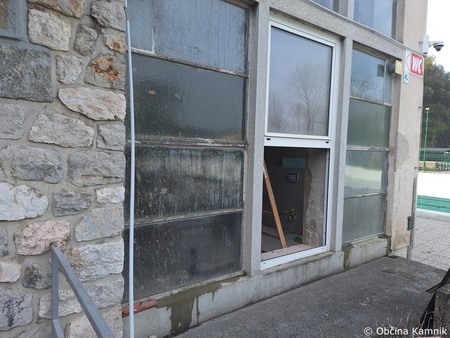 Prenova sanitarij na bazenu Pod skalco (1)